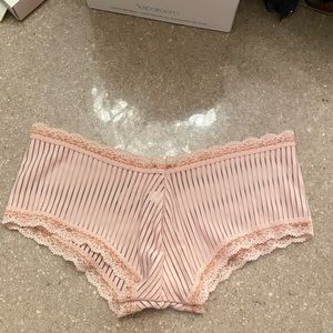 Coobie intimates panties, sz L. New with tags.